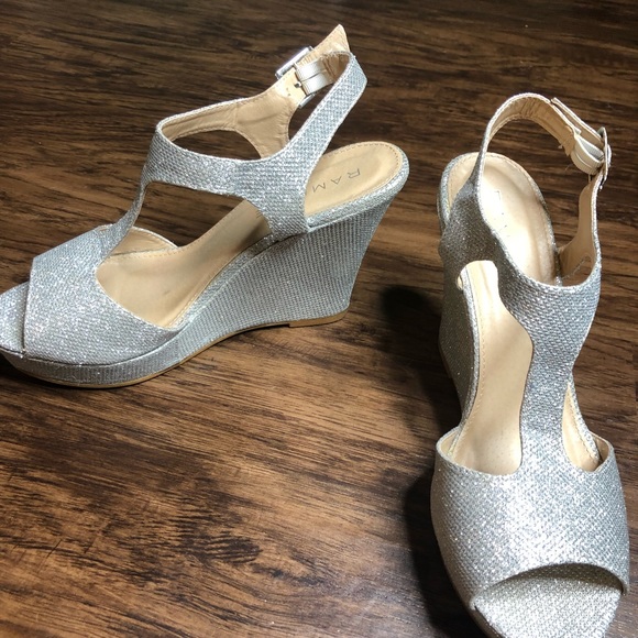 rampage silver wedges